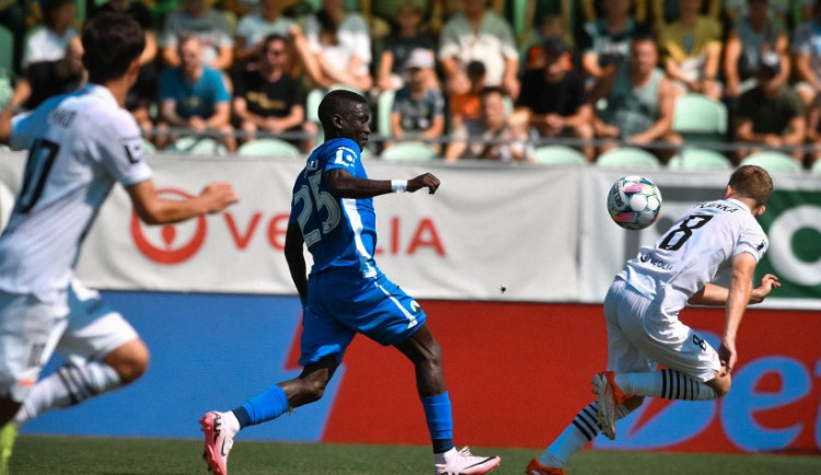 Slovan Liberec pod novým vedením otočil zápas a z Karviné si odváží tři body