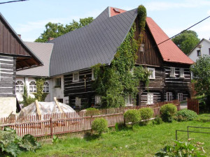 Památkově chráněný bývalý hostinec v Kamenickém Šenově bude za pár let asi opět funkční