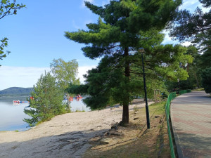 Pyrotechnik uzavřel hlavní pláž na Mácháči, brigádníci od šlapadel tam našli granát