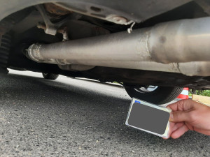 Speciální policejní kontrola na emise. Více než polovina aut měla problém