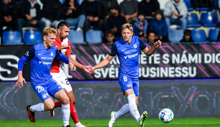 Slovan na Slavii posiluje občerstvení, dorazí nejvyšší návštěva za poslední roky. Zbývají poslední vstupenky