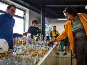 Bižuterie, sklo a krásné ženy. Od čtvrtka v jabloneckém Eurocentru v rámci prodejní výstavy Křehká krása