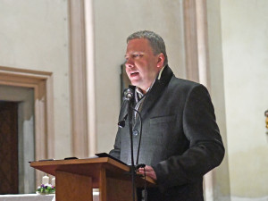 S Chrastavou se po 11 letech rozloučil oblíbený farář Radek Vašinek, byl převelen do Prahy