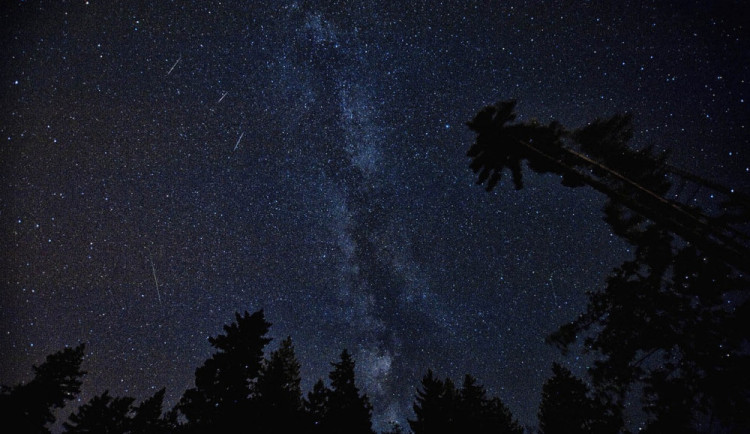 Začátkem příštího týdne bude ideální doba na pozorování meteorického roje Perseid