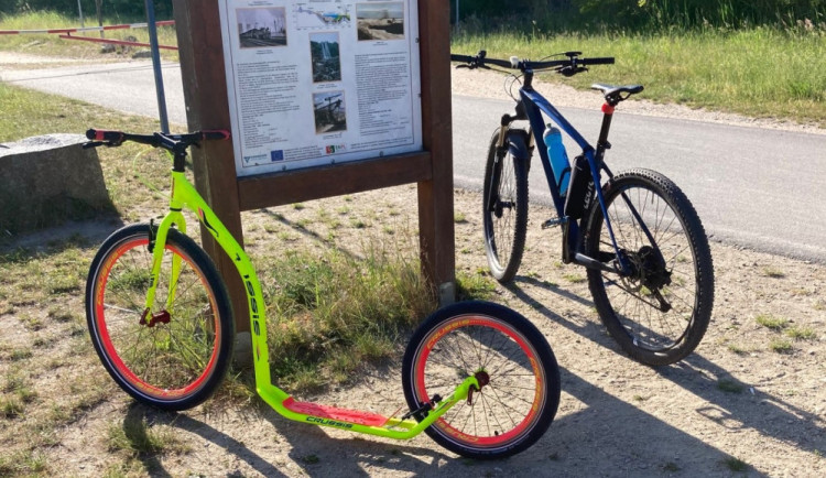 Česká Lípa nabízí i v srpnu možnost označit kolo či koloběžku syntetickou DNA.
