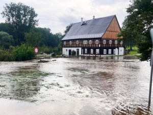 Noční liják zvedl hladiny toků na Frýdlantsku. Bulovku zasáhla přívalová povodeň