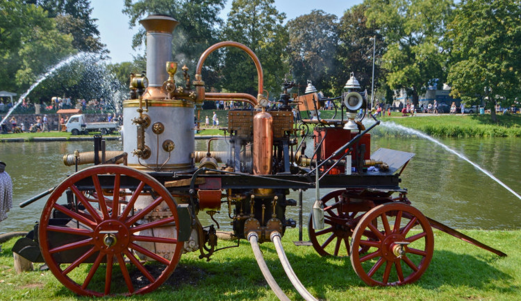 Historická parní stříkačka semilských dobrovolných hasičů potřebuje naléhavě opravu