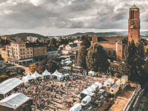 Festival Jablonecká perle slibuje to nejlepší z Jablonce. Od dobrého jídla, přes muziku po videomaping