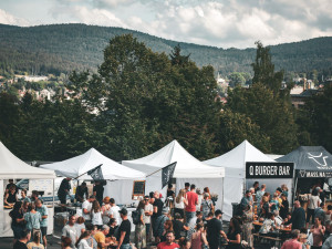 Festival Jablonecká perle slibuje to nejlepší z Jablonce. Od dobrého jídla, přes muziku po videomaping