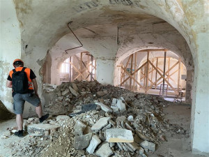 V České Lípě začala rekonstrukce Kounicova domu. Občané musí počítat s dopravním omezením