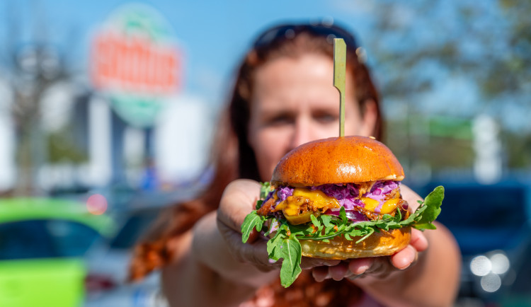 Burger Street Festival se vrací do Liberce. Kvůli počasí se nakonec o týden posouvá