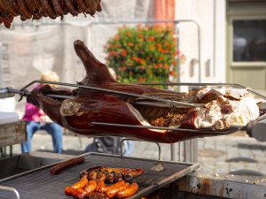 Frýdlant hostí Krajské dožínky. Bavit bude dožínkový průvod i s traktory, zemědělský program v parku či koncerty