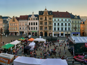 Náměstí před libereckou radnicí bude patřit Tulifest. Láká na soutěž kapel, program pro rodiny i hity Rammsteinů