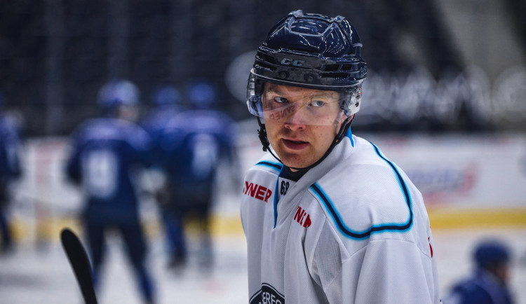 Liberecké Bílé Tygry posílil hokejový útočník Peterek. Podepsal dvouměsíční smlouvu s opcí do konce sezóny