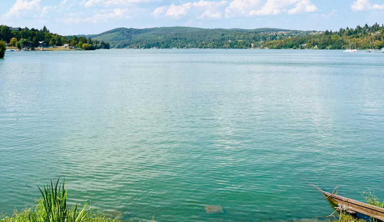 Prygl trápí zhoršená kvalita vody. Nejhorší je na Rakovci, hygienici nedoporučují koupání