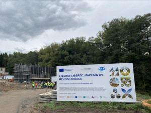 V Machníně roste úpravna vody z fondu Turów. Chystá se stavba přivaděče do pohraničí