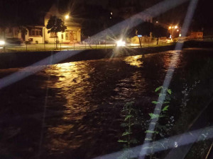 První řeky v Libereckém kraji dosáhly stupně povodňové aktivity, v Hejnicích i ve Frýdlantě už je 3. SPA