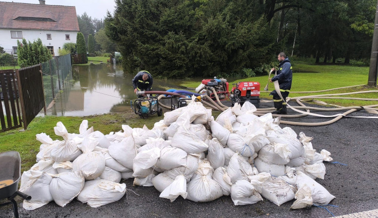 Liberecký kraj má povodeň na sebou. Začíná sčítání škod i odklízení následků