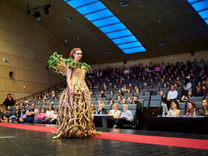 Energie a talent na jedinečné soutěži. Na univerzitě soupeřili mladí návrháři z celé země
