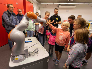 Noc vědců nabídne v Liberci na Technické univerzitě 50 stanovišť, poprvé se zapojí i sportovní hala v Harcově