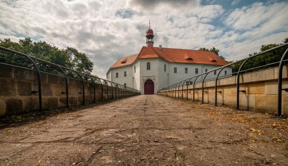 Objevte podzimní kouzlo hradů a zámků Libereckého kraje před jejich zimním spánkem