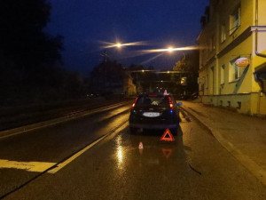 Řidička ve Vratislavicích srazila chodkyni. Hledají se svědci