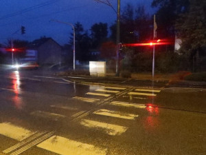 Řidička ve Vratislavicích srazila chodkyni. Hledají se svědci