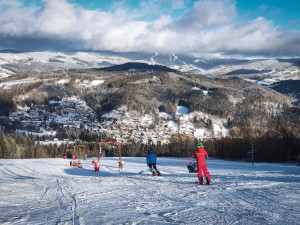 Skiareály ve Vysokém a Jablonci nad Jizerou převzala po Snowhillu města