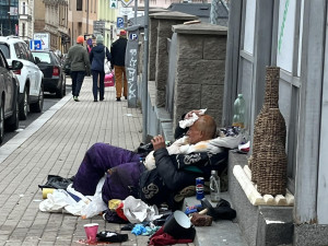 Co s bezdomovci v centru Liberce? Odmítají pomoc, zní z města