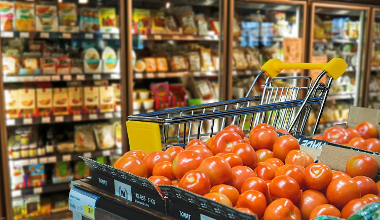 Na nákup v supermarketu máte posledních pár hodin, zítra bude zavřeno