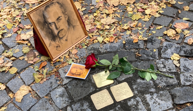 V Liberci byly položeny další Stolpersteiny. Kameny zmizelých připomínající oběti holocaustu, které žily v Liberci