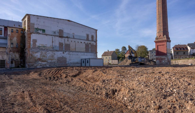 V Hrádku nad Nisou začala stavba depozitáře, domu sportu a polikliniky