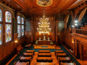 Liberec zve ve svátek na Den otevřených dveří radnice a paláce Liebieg, Jablonec na oslavy 130 let Sokola