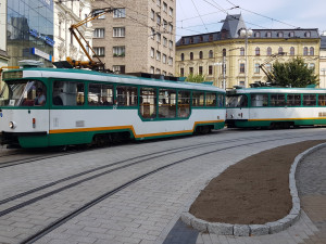 Na páteřní tramvajové trati z Horního Hanychova do Lidových sadů v Liberci už opět jezdí tramvaje