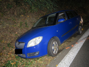 Řidič náklaďáku vjel dna Železnobrodsku do protisměru a zavinil nehodu. Z místa ujel, teď po něm pátrá policie