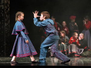 Liberecké divadlo připravilo pro malé i velké strhující dějový balet Sněhová královna. Uchvátí estetikou i hloubkou