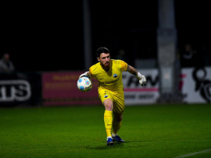Slovan nedokázal najít recept na srdnatě bojující Hlučín a po prohře 1:0 na jeho trávníku vypadl z MOL Cupu
