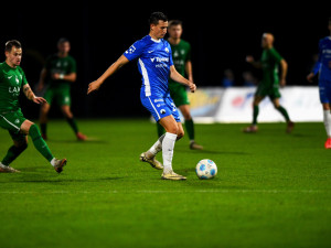 Slovan nedokázal najít recept na srdnatě bojující Hlučín a po prohře 1:0 na jeho trávníku vypadl z MOL Cupu