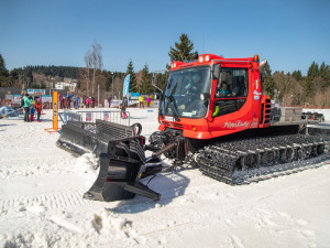 Liberec půjčil rolbu z Vesce na úpravu běžkařských tratí v Jizerských horách