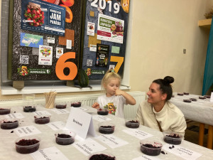 Do největší marmeládové soutěže střední Evropy, Kunratické Jamparády, přišlo letos 497 vzorků. I slaninová s bourbonem