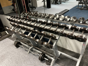 Vybavení posilovny libereckého bazénu jde do dražby