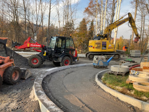 Dvorská ulice v Liberci, hlavní přístupová cesta na Králův Háj, se dopravě otevře 18. listopadu