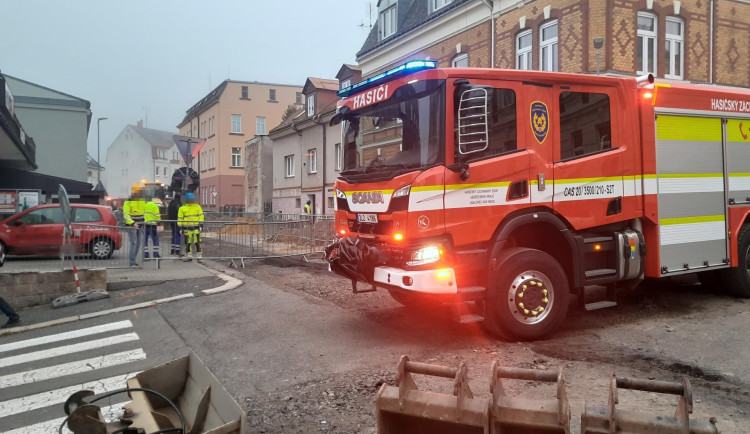 Kvůli poškozenému plynovodu museli v Jablonci nad Nisou evakuovat 34 lidí