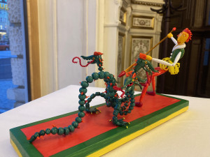 V kavárně Pošta je předaukční výstava Nadace Euronisa. Výtěžek z aukce pomůže potřebným v obou výběžcích