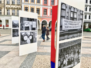LISTOPAD 1989: Třicet pět let od sametové revoluce. V Liberci začala o den později