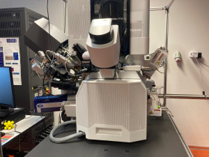 Liberecká univerzita má elitu mezi mikroskopy. Přístroj za 145 milionů se dostane i pod povrch a nabízí 3D pohled na vzorek