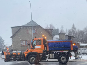 Liberecký kraj zasáhlo první vydatnější sněžení. Počasí bude jako na houpačce