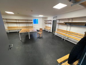 Nový kabinový blok u zimního stadionu ve Frýdlantu už částečně slouží, kompletně bude dokončen do léta