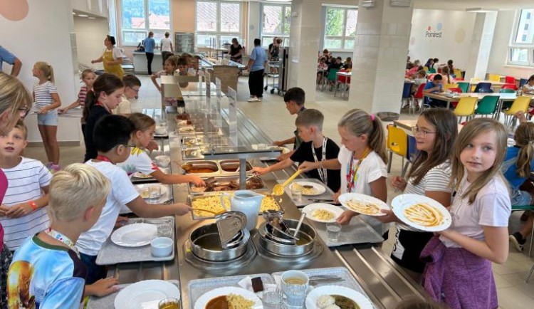 V Tanvaldu otevřeli školní restauraci, která neprodukuje žádný potravinový odpad