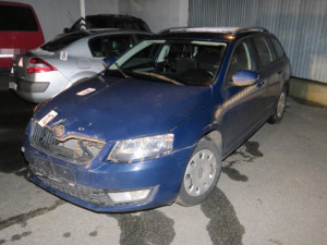 Šílená jízda namol opilého řidiče. Způsobil několik nehod, zastavili ho až svědci a vybitá baterie